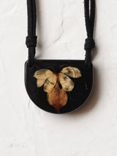 Load image into Gallery viewer, [RARE] Harlequin Glorybower Flower Pendant -1
