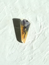 Load image into Gallery viewer, Blue Pea / Aparajita Petal Brooch Pin
