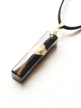 Load image into Gallery viewer, [RARE] Harlequin Glorybower Flower Pendant -5
