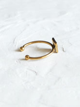 Load image into Gallery viewer, Coriander Blossom Ring -8
