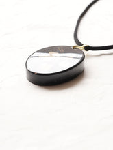 Load image into Gallery viewer, [RARE] Harlequin Glorybower Flower Pendant -7
