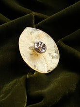 Load image into Gallery viewer, Bougainvillea Brooch Pin -7
