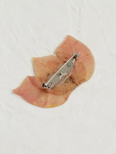 Load image into Gallery viewer, Bougainvillea Brooch Pin -12
