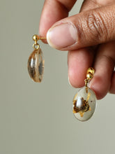 Load image into Gallery viewer, (Wild) Blackjack Flower Earrings -2
