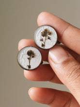 Load image into Gallery viewer, [RARE] Himalayan Forget-me-not Stem Cufflinks
