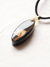 Load image into Gallery viewer, [RARE] Harlequin Glorybower Flower Pendant -8
