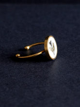 Load image into Gallery viewer, Galium Leaves Ring
