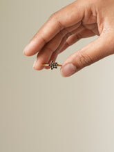 Load image into Gallery viewer, [RARE] Himalayan Forget-me-not Flower Ring -3
