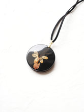 Load image into Gallery viewer, [RARE] Harlequin Glorybower Flower Pendant -2
