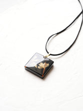 Load image into Gallery viewer, [RARE] Harlequin Glorybower Flower Pendant -3
