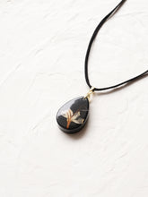 Load image into Gallery viewer, [RARE] Harlequin Glorybower Flower Pendant -9
