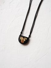 Load image into Gallery viewer, [RARE] Harlequin Glorybower Flower Pendant -1
