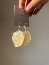 Load image into Gallery viewer, Bougainvillea Petal As-Is Earrings -11
