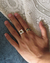 Load image into Gallery viewer, Himalayan Forget-me-not Flower Ring -1
