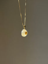 Load image into Gallery viewer, Himalayan Daisy Pendant -4
