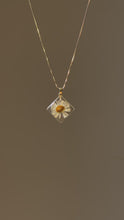 Load and play video in Gallery viewer, Himalayan Daisy Pendant -1
