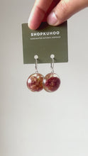 Load and play video in Gallery viewer, Indian Rose Earrings -1
